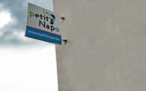 enseigne drapeau Simply
