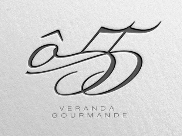 Ô55 | Un logo sobre et élégant pour une table raffinée à Mirwart