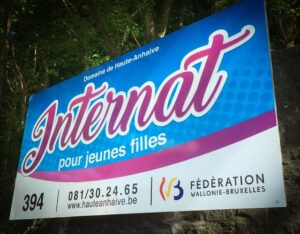 signalétique extérieure internat haute anhaive jambres près de namur